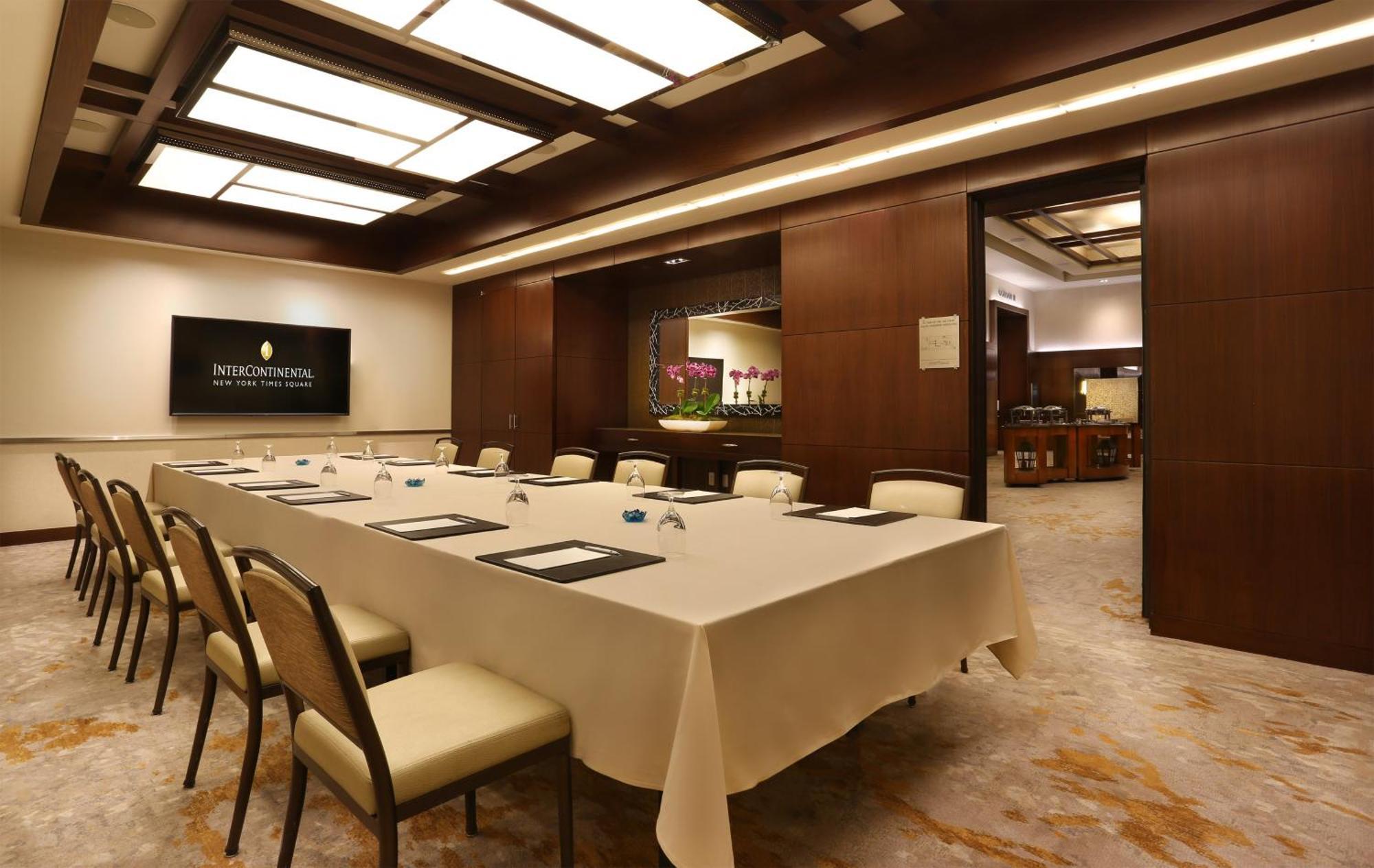 洲际时代广场旁Ihg酒店4*